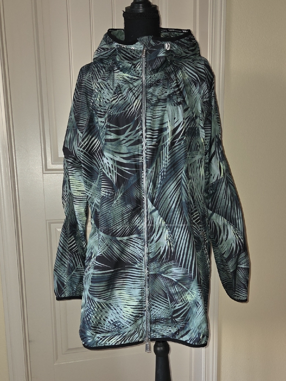 Calvin Klein Women's Performance Packable Frond-Print Jacket, Size XL